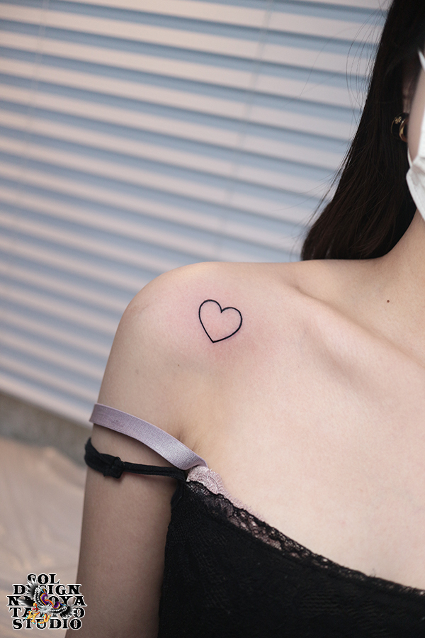 名古屋　タトゥー　女性